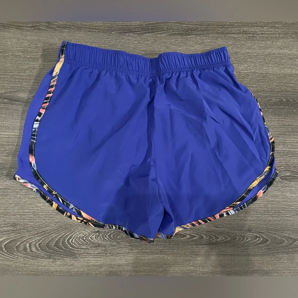 NEW WITH TAGS Nike Dri Fit shorts